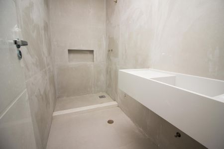 Casa de condomínio à venda com 167m², 3 quartos e 2 vagas Casa de condomínio à venda com 167m², 3 quartos e 2 vagasBanheiro da Suíte 2