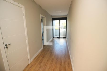 Casa de condomínio à venda com 167m², 4 quartos e 2 vagasCorredor