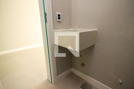 Casa de condomínio à venda com 167m², 4 quartos e 2 vagasLavabo