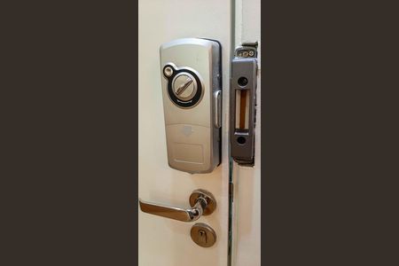 Apartamento à venda com 49m², 2 quartos e 1 vagaFechadura Eletrônica