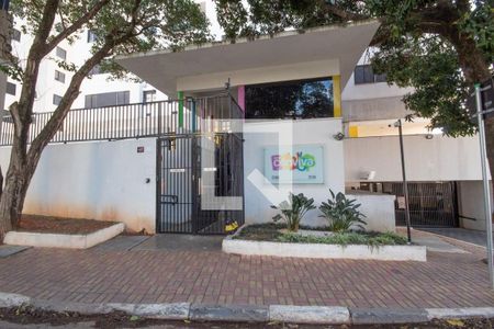 Apartamento à venda com 49m², 2 quartos e 1 vagaFachada e portaria