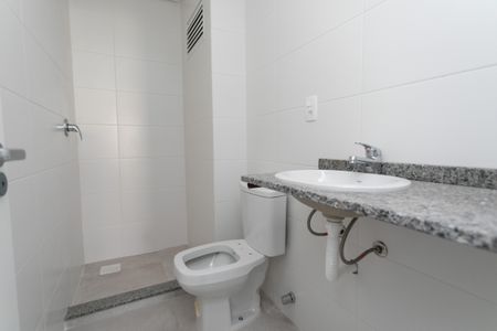 Apartamento à venda com 94m², 3 quartos e 2 vagas Apartamento à venda com 94m², 3 quartos e 2 vagasBanheiro