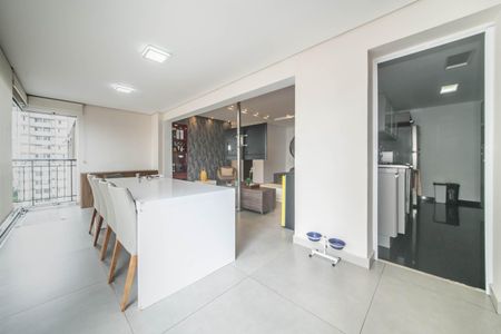 Apartamento à venda com 115m², 3 quartos e 2 vagas Apartamento à venda com 115m², 3 quartos e 2 vagasVaranda