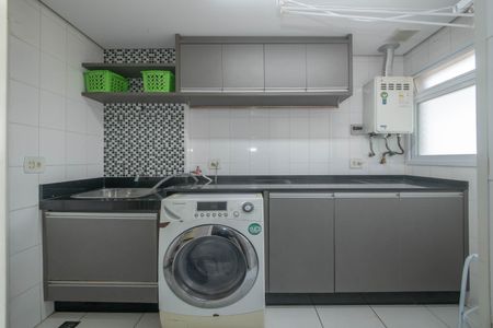 Apartamento à venda com 115m², 3 quartos e 2 vagas Apartamento à venda com 115m², 3 quartos e 2 vagasLavanderia