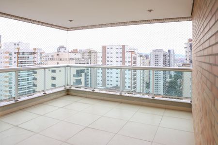 Apartamento à venda com 133m², 3 quartos e 3 vagasSacada