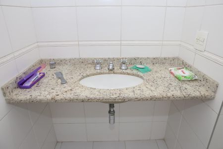 Apartamento à venda com 133m², 3 quartos e 3 vagasBanheiro da Suíte 1