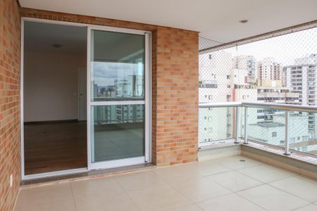 Apartamento à venda com 133m², 3 quartos e 3 vagasSacada
