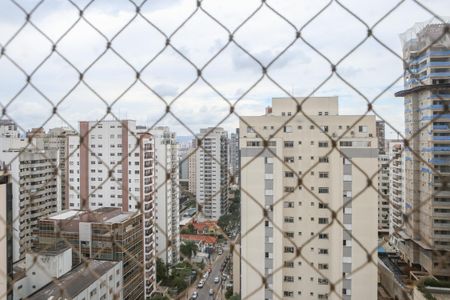 Apartamento à venda com 133m², 3 quartos e 3 vagasVista da Suíte 1