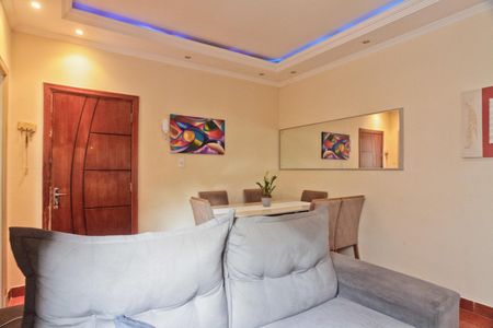 Apartamento à venda com 65m², 2 quartos e sem vagaSala
