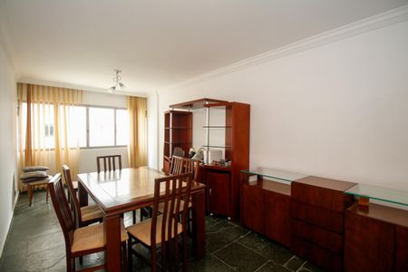 Apartamento à venda com 105m², 3 quartos e 1 vaga Apartamento à venda com 105m², 3 quartos e 1 vagaSala