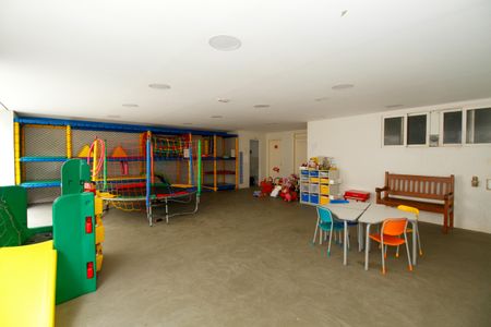 Apartamento à venda com 105m², 3 quartos e 1 vaga Apartamento à venda com 105m², 3 quartos e 1 vagaÁrea Comum - Brinquedoteca