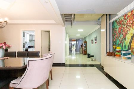 Casa para alugar com 295m², 3 quartos e 3 vagas Casa para alugar com 295m², 3 quartos e 3 vagasSala de Jantar