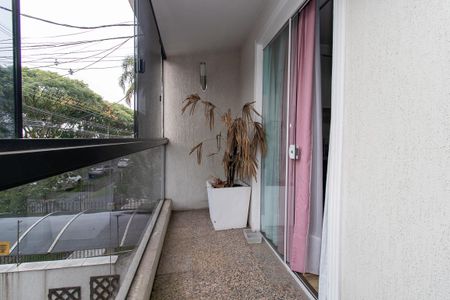 Casa para alugar com 295m², 3 quartos e 3 vagas Casa para alugar com 295m², 3 quartos e 3 vagasSacada