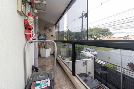 Casa para alugar com 295m², 3 quartos e 3 vagas Casa para alugar com 295m², 3 quartos e 3 vagasSacada