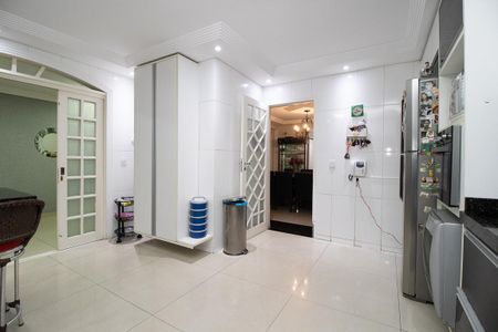 Casa para alugar com 295m², 3 quartos e 3 vagas Casa para alugar com 295m², 3 quartos e 3 vagasCozinha - Armários