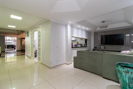 Casa para alugar com 295m², 3 quartos e 3 vagas Casa para alugar com 295m², 3 quartos e 3 vagasSala de TV