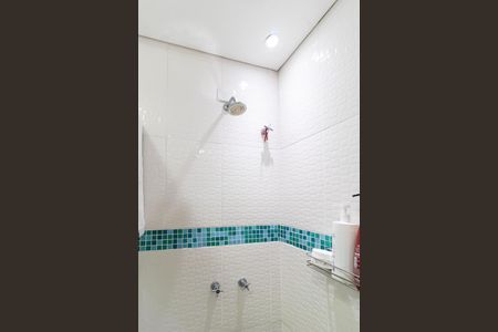 Casa para alugar com 295m², 3 quartos e 3 vagas Casa para alugar com 295m², 3 quartos e 3 vagasBanheiro da Suíte 1