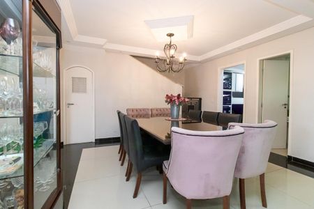 Casa para alugar com 295m², 3 quartos e 3 vagas Casa para alugar com 295m², 3 quartos e 3 vagasSala de Jantar