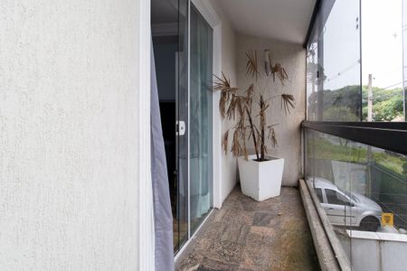 Casa para alugar com 295m², 3 quartos e 3 vagas Casa para alugar com 295m², 3 quartos e 3 vagasSacada Suíte 1