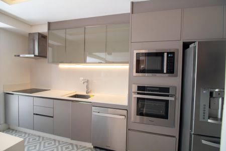 Apartamento à venda com 131m², 2 quartos e 3 vagasCozinha