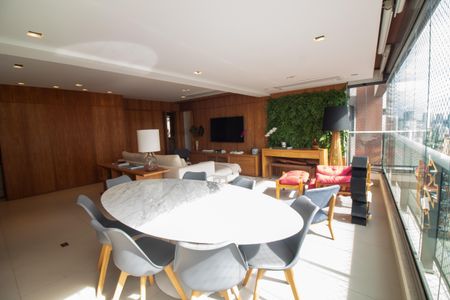 Apartamento à venda com 131m², 2 quartos e 3 vagasSala de Jantar