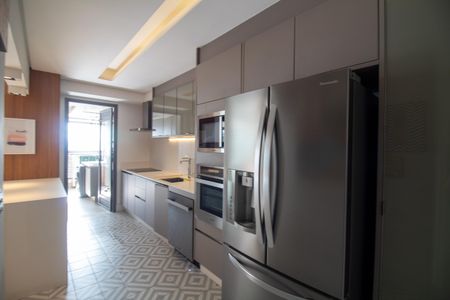 Apartamento à venda com 131m², 2 quartos e 3 vagasCozinha