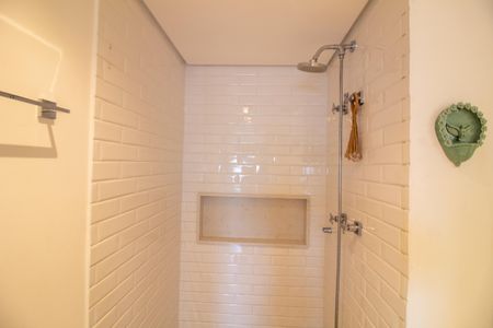 Apartamento à venda com 131m², 2 quartos e 3 vagasBanheiro da Suíte 1