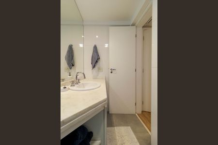 Apartamento à venda com 135m², 3 quartos e 2 vagasSuíte 3 Banheiro