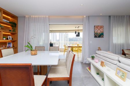 Apartamento à venda com 135m², 3 quartos e 2 vagasSala