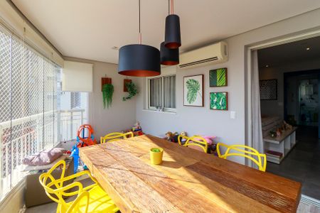 Apartamento à venda com 135m², 3 quartos e 2 vagasSala Varanda