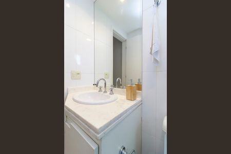 Apartamento à venda com 135m², 3 quartos e 2 vagasSuíte 1 Banheiro