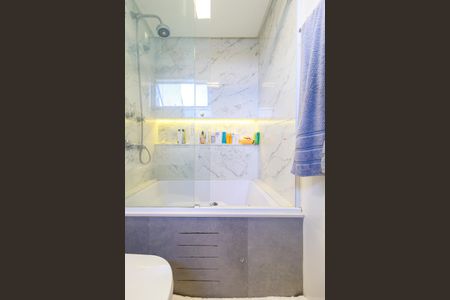 Apartamento à venda com 135m², 3 quartos e 2 vagasSuíte 2 Banheiro