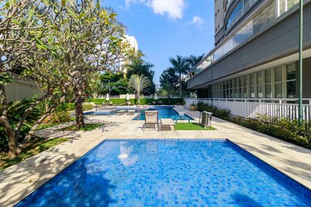 Apartamento à venda com 135m², 3 quartos e 2 vagasPiscina