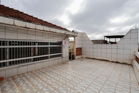 Casa à venda com 275m², 2 quartos e 2 vagasTerraço