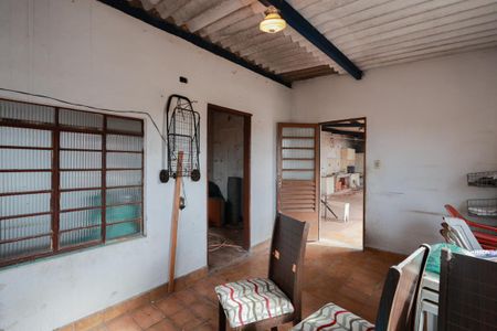 Casa à venda com 275m², 2 quartos e 2 vagasÁrea de serviço