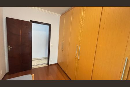 Apartamento à venda com 105m², 3 quartos e 2 vagasQuarto 2