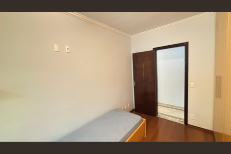 Apartamento à venda com 105m², 3 quartos e 2 vagasQuarto 2