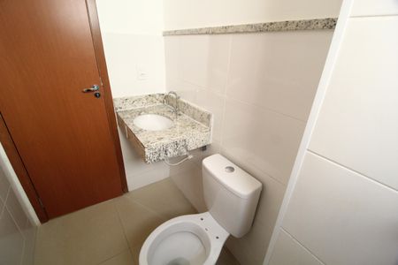 Apartamento para alugar com 45m², 2 quartos e 1 vagaBanheiro Social