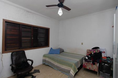 Casa à venda com 200m², 4 quartos e 2 vagasQuarto 2