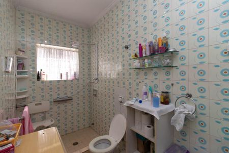 Casa à venda com 200m², 4 quartos e 2 vagasBanheiro da Suíte