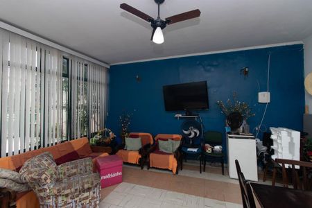 Casa à venda com 200m², 4 quartos e 2 vagasSala