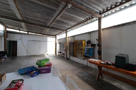 Casa à venda com 200m², 4 quartos e 2 vagasÁrea de Serviço e Quintal