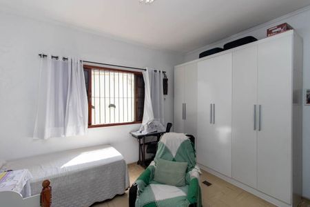 Casa à venda com 200m², 4 quartos e 2 vagasSuíte