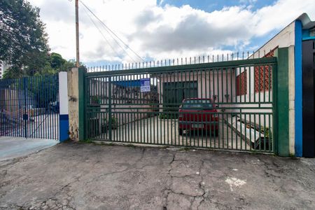 Casa à venda com 200m², 4 quartos e 2 vagasFachada