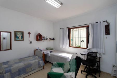 Casa à venda com 200m², 4 quartos e 2 vagasSuíte