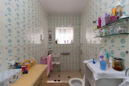 Casa à venda com 200m², 4 quartos e 2 vagasBanheiro da Suíte