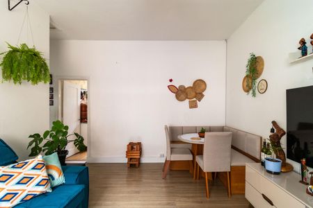 Apartamento à venda com 90m², 2 quartos e sem vagaSala