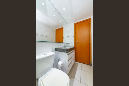 Apartamento à venda com 73m², 3 quartos e 2 vagas Apartamento à venda com 73m², 3 quartos e 2 vagasBanheiro Social