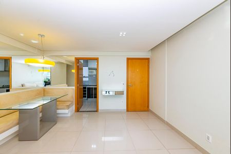 Apartamento à venda com 73m², 3 quartos e 2 vagas Apartamento à venda com 73m², 3 quartos e 2 vagasSala