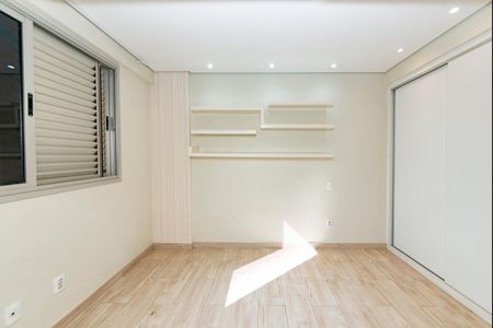Apartamento à venda com 73m², 3 quartos e 2 vagas Apartamento à venda com 73m², 3 quartos e 2 vagasQuarto 1